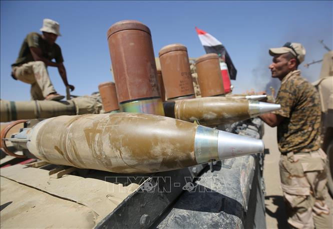 Trong ảnh (tư liệu): Các lực lượng Iraq tham gia chiến dịch truy quét IS tại làng al-Ayadieh, gần Qubuq, phía bắc Tal Afar, Iraq, ngày 28/8/2017. Ảnh: AFP/ TTXVN