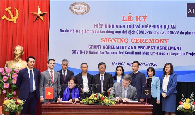 Photo: A view of signing ceremony. VNA Photo: Trần Việt 