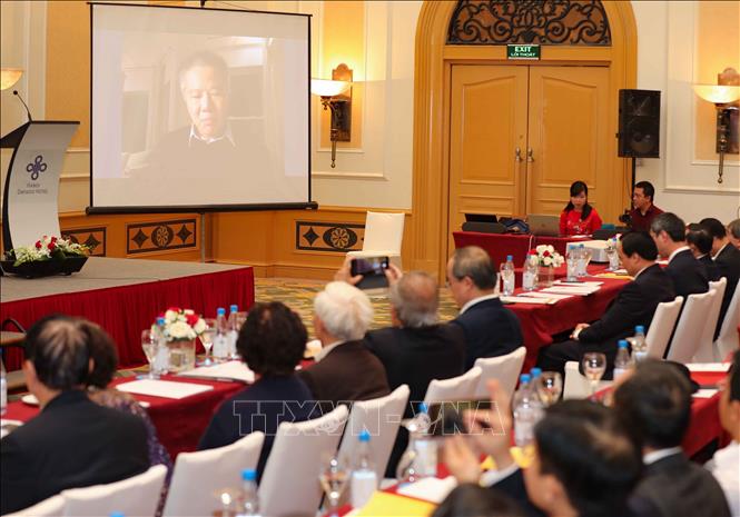 Trong ảnh: GS.TSKH Ngô Bảo Châu, Giám đốc khoa học Viện Nghiên cứu cao cấp về Toán phát biểu trực tuyến. Ảnh: Thanh Tùng - TTXVN 
