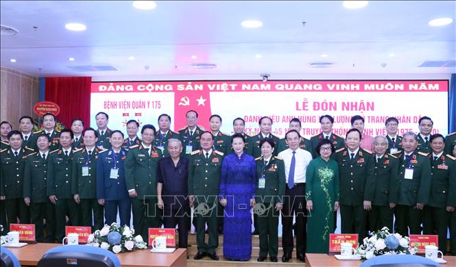 Trong ảnh: Chủ tịch Quốc hội Nguyễn Thị Kim Ngân dự Lễ đón nhận danh hiệu Anh hùng Lực lượng vũ trang nhâ dân và kỷ niệm 45 năm truyền thống Bệnh viện Quân y 175. Ảnh: Xuân Khu-TTXVN.