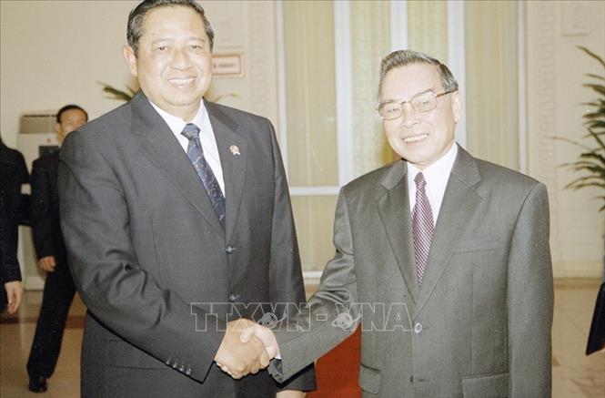 Trong ảnh: Thủ tướng Phan Văn Khải hội kiến Tổng thống Indonesia Susilo Bambang Yudhoyono thăm chính thức Việt Nam (30/5/2005). Ảnh: Nhan Sáng – TTXVN