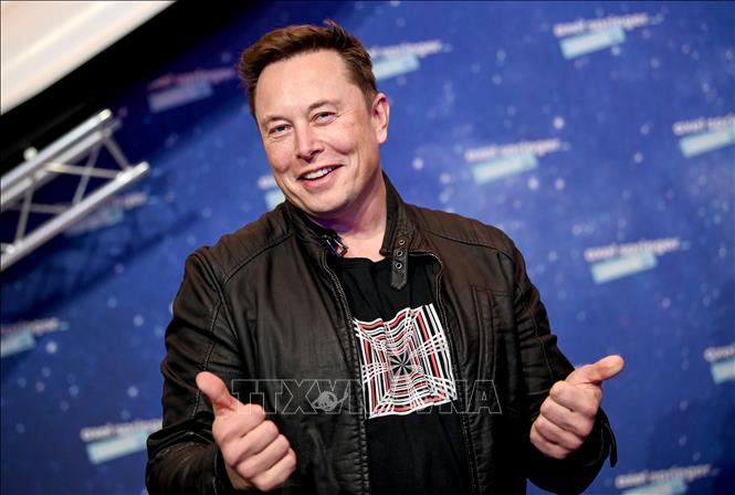 Trong ảnh: Người sáng lập kiêm CEO của Tesla - ông Elon Musk có mức tăng tài sản lớn nhất trong năm 2020- người đứng thứ hai trong bảng xếp hạng của  Bloomberg. Ảnh: AFP/TTXVN