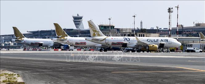 Trong ảnh: Máy bay đỗ tại sân bay quốc tế Bahrain. Ảnh: AFP/TTXVN