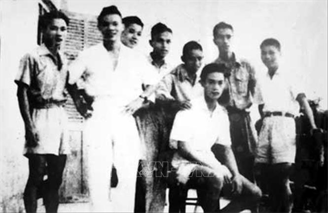 Trong những năm 1945 - 1946, Đảng ta, đứng đầu là Chủ tịch Hồ Chí Minh lãnh đạo xây dựng và củng cố vững chắc chính quyền nhân dân, trong đó có nhiệm vụ kiên quyết trấn áp các thế lực phản cách mạng, bảo vệ chính quyền và thành quả Cách mạng tháng Tám; trong đó tiêu biểu là chiến công mang dấu ấn lịch sử của lực lượng An ninh phá vụ án phố Ôn Như Hầu ngày 12/7/1946, đập tan cuộc đảo chính lật đổ chính quyền nhân dân do liên minh phản cách mạng Quốc dân đảng câu kết với thực dân Pháp tiến hành. Trong ảnh: Đội trinh sát đặc biệt, đơn vị chủ chốt trấn áp bọn phản động Quốc dân đảng ngày 12/7/1946. Ảnh: Tư liệu/TTXVN phát