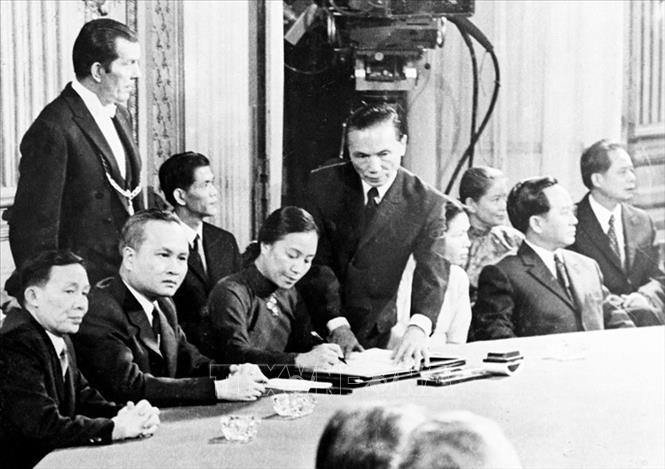 Trong ảnh: Ngày 27/1/1973, Hiệp định Paris về chấm dứt chiến tranh, lập lại hòa bình ở Việt Nam đã chính thức được ký kết, buộc Mỹ phải rút quân về nước. Ảnh: TTXVN

