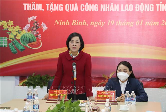 Trong ảnh: Đồng chí Nguyễn Thị Thanh, Ủy viên Trung ương Đảng, Phó trưởng Ban Tổ chức Trung ương, Phó trưởng Ban Công tác Đại biểu Quốc hội, phát biểu tại Công ty TNHH Giầy Athena Việt Nam. Ảnh: Đức Phương - TTXVN