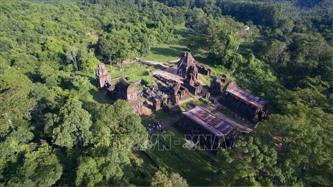 Trong ảnh: Khu di tích đền tháp Mỹ Sơn thuộc xã Duy Phú, huyện Duy Xuyên (tỉnh Quảng Nam) được UNESCO công nhận là Di sản văn hóa thế giới, tháng 12/1999. Ảnh: Trọng Đạt - TTXVN