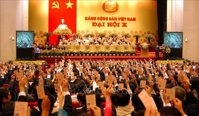 Trong ảnh: Đại hội đại biểu toàn quốc Đảng Cộng sản Việt Nam lần thứ X (18 – 25/4/2006), tại Hà Nội. Ảnh: TTXVN