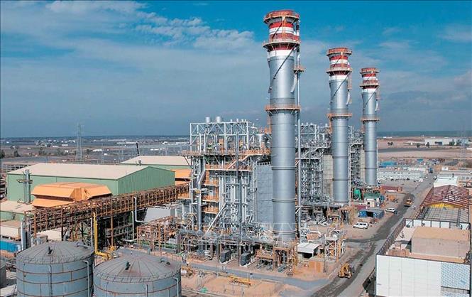 Trong ảnh: Phân xưởng sản xuất thiết bị công nghiệp năng Doosan Vina tại Khu kinh tế Dung Quất (Quảng Ngãi). Ảnh: TTXVN