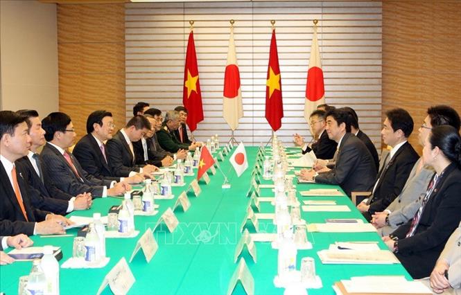 Trong ảnh: Chủ tịch nước Trương Tấn Sang hội đàm với Thủ tướng Nhật Bản Shinzo Abe trong chuyến thăm cấp Nhà nước tới Nhật Bản, ngày 18/3/2014. Trong chuyến thăm này, hai bên đã nhất trí nâng cấp quan hệ hai nước lên thành “Đối tác chiến lược sâu rộng vì hòa bình và thịnh vượng ở châu Á”. Ảnh: Nguyễn Khang - TTXVN