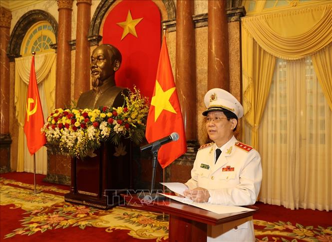 Lễ trao Quyết định của Chủ tịch nước thăng cấp bậc hàm từ ...