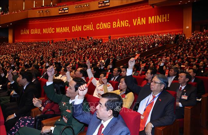 Photo: Delegates approves the congress’s working programme. VNA Photo