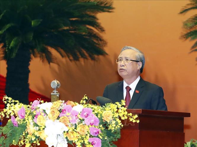 Photo: Permanent member of the Party Central Committee’s Secretariat Tran Quoc Vuong delivers a speech to open the preparatory session. VNA Photo