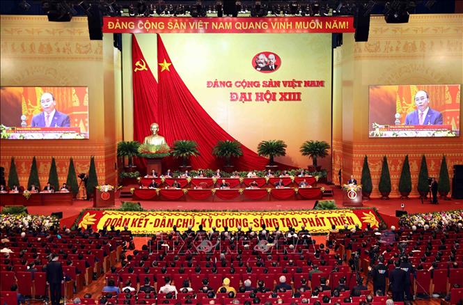 Photo: Prime Minister Nguyen Xuan Phuc, on behalf of the Presidium delivers the Congress’s opening speech. VNA Photo