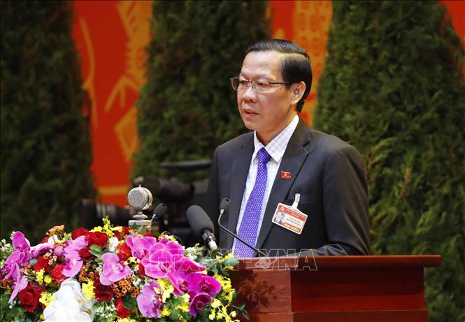 Trong ảnh: Đồng chí Phan Văn Mãi, Ủy viên Trung ương Đảng, Bí thư Tỉnh ủy Bến Tre trình bày tham luận. Ảnh: TTXVN