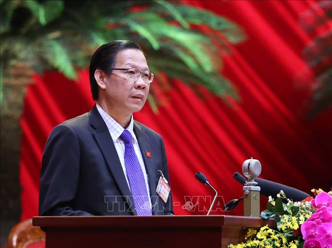 Trong ảnh: Đồng chí Phan Văn Mãi, Ủy viên Trung ương Đảng, Bí thư Tỉnh ủy Bến Tre trình bày tham luận. Ảnh: TTXVN