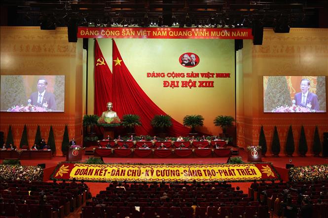 Trong ảnh: Đại hội nghe đồng chí Phan Văn Mãi, Ủy viên Trung ương Đảng, Bí thư Tỉnh ủy Bến Tre trình bày tham luận. Ảnh: TTXVN

