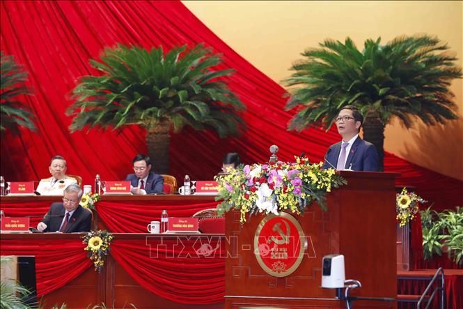 Trong ảnh: Đồng chí Trần Tuấn Anh, Ủy viên Trung ương Đảng, Bộ trưởng Bộ Công Thương trình bày tham luận. Ảnh: TTXVN