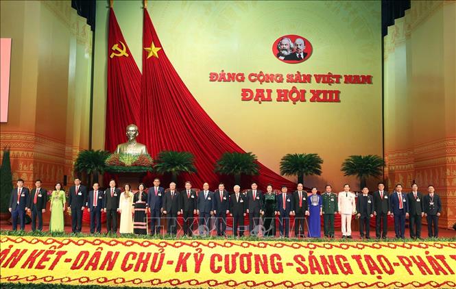 Trong ảnh: Lãnh đạo Đảng, Nhà nước chụp ảnh chung với Đoàn đại biểu Đảng bộ tỉnh Đắk Lắk. Ảnh: TTXVN