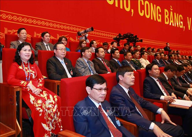 Trong ảnh: Đoàn đại biểu Đảng bộ tỉnh Lai Châu dự phiên thảo luận các văn kiện đại hội tại hội trường, sáng 28/1. Ảnh: TTXVN

