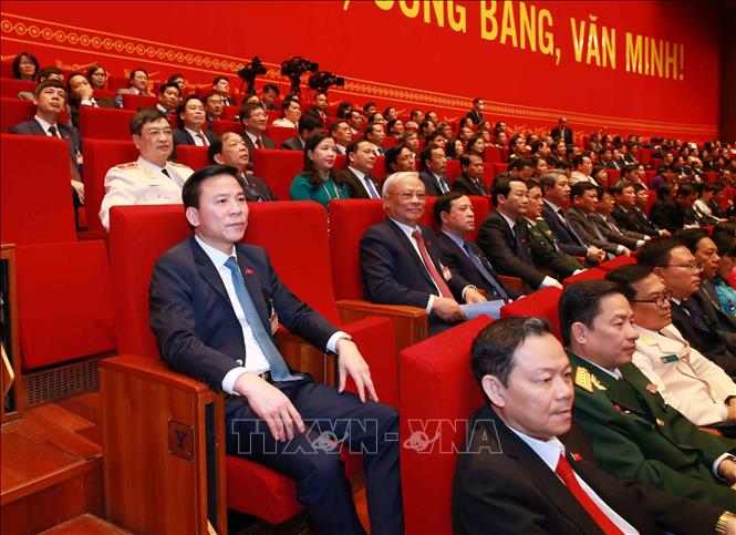Trong ảnh: Đoàn đại biểu Đảng bộ tỉnh Thanh Hóa dự phiên thảo luận các văn kiện đại hội tại hội trường, sáng 28/1. Ảnh: TTXVN

