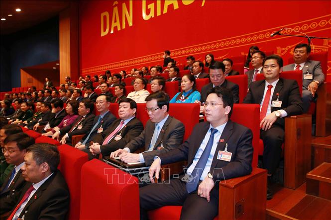 Trong ảnh: Đoàn đại biểu Đảng bộ tỉnh Hà Giang dự phiên thảo luận các văn kiện đại hội tại hội trường, sáng 28/1. Ảnh: TTXVN
