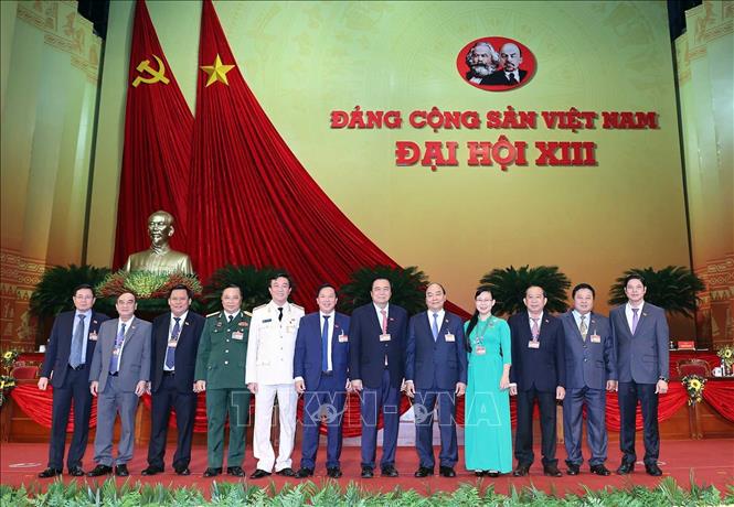 Trong ảnh: Thủ tướng Nguyễn Xuân Phúc chụp ảnh chung với các đại biểu dự Đại hội. Ảnh: TTXVN