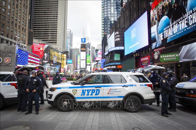 Trong ảnh: Cảnh sát tuần tra trên đường phố tại New York, Mỹ, ngày 20/1/2021. Ảnh: AFP/ TTXVN