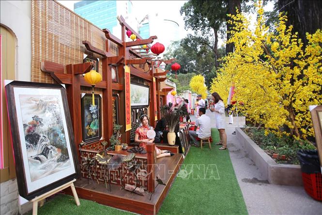 Photo: A corner of the calligraphy street at the festival. VNA Photo: Thanh Vũ