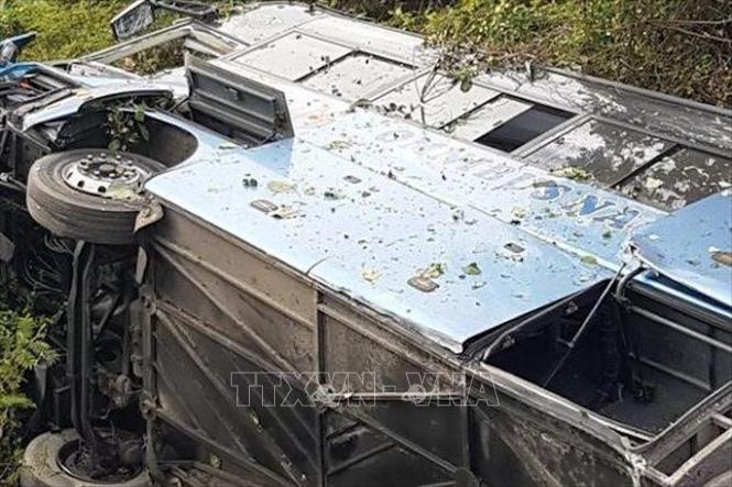 Trong ảnh: Hiện trường vụ tai nạn xe buýt tại thị trấn Guines, tỉnh Mayabeque, miền Tây Cuba ngày 30/1/2021. Ảnh: Malaysia Sun/TTXVN
