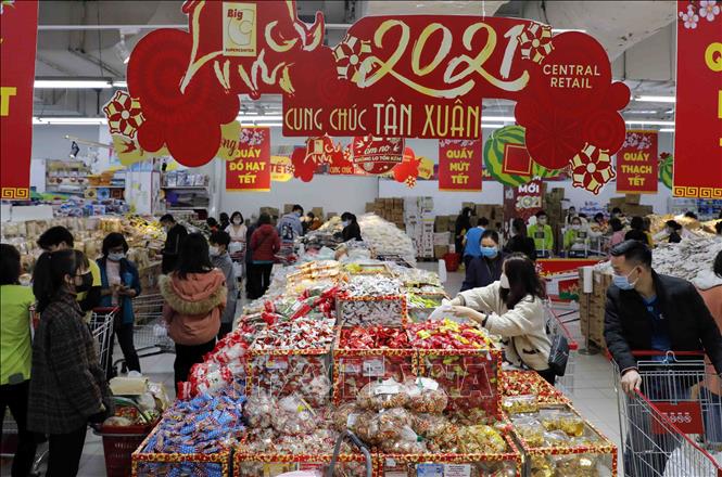 Trong ảnh: Người dân mua sắm tại siêu thị Big C Thăng Long, Hà Nội. Ảnh: Trần Việt - TTXVN