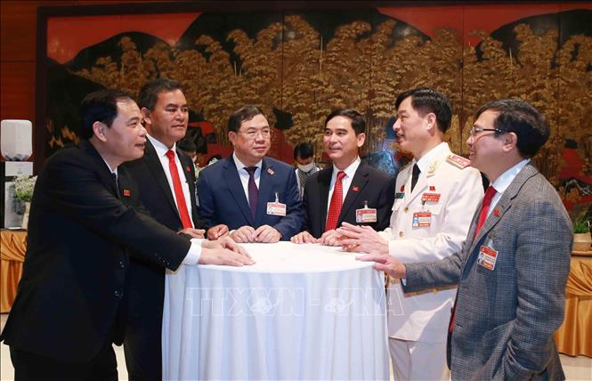 Các đại biểu đều có chung mong đợi một kỳ Đại hội Đảng thành công rực rỡ và đặt nhiều kỳ vọng đất nước dưới sự lãnh đạo của Đảng sẽ ngày càng ổn định, tiếp tục phát triển toàn diện về kinh tế - xã hội trong giai đoạn mới. Ảnh: TTXVN