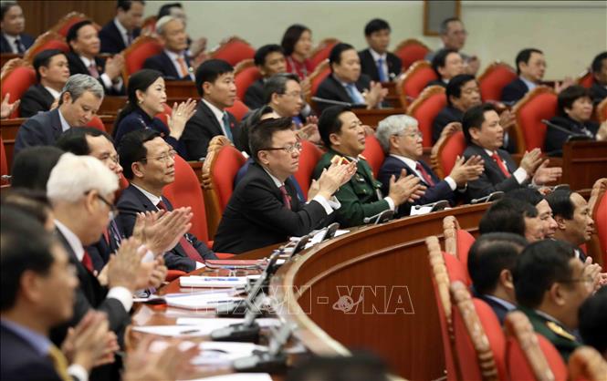 Trong ảnh: Các đồng chí Uỷ viên Trung ương Đảng dự Hội nghị lần thứ nhất Ban Chấp hành Trung ương Đảng khoá XIII, sáng 31/1/2021. Ảnh: TTXVN