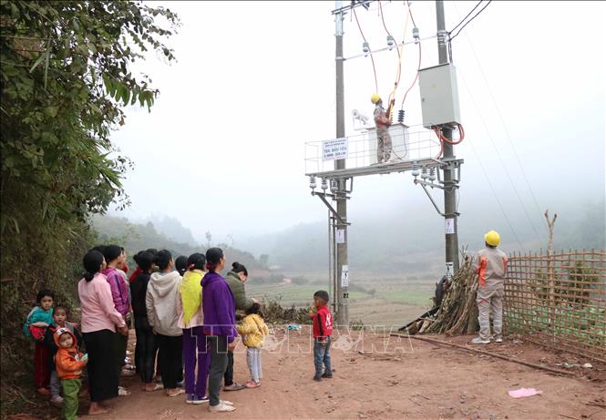 Trong ảnh: Trạm biến áp Bản Yên được Công ty Điện lực Điện Biên đóng điện vào sáng ngày 2/2/2021. Ảnh: Xuân Tiến - TTXVN