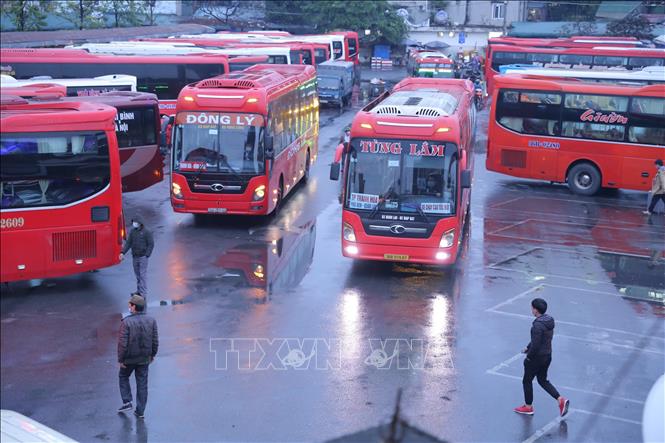 Trong ảnh: Bến xe Giáp Bát vắng khách lúc 17h20’ ngày 9/2/2021. Ảnh: Hoàng Hiếu - TTXVN