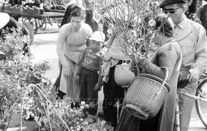 Trong ảnh: Chợ Đồng Xuân (Hà Nội) trong những ngày Tết đến. Ảnh: TTXVN