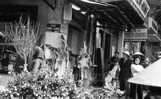 Trong ảnh: Chợ Đồng Xuân trong những ngày Tết đến. Ảnh: TTXVN