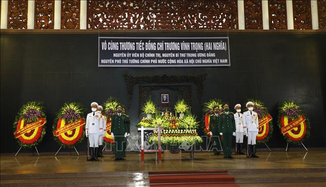 Trong ảnh: Lễ viếng nguyên Phó Thủ tướng Trương Vĩnh Trọng tại Nhà tang lễ Quốc gia, số 5 Trần Thánh Tông, thành phố Hà Nội. Ảnh: Văn Điệp - TTXVN