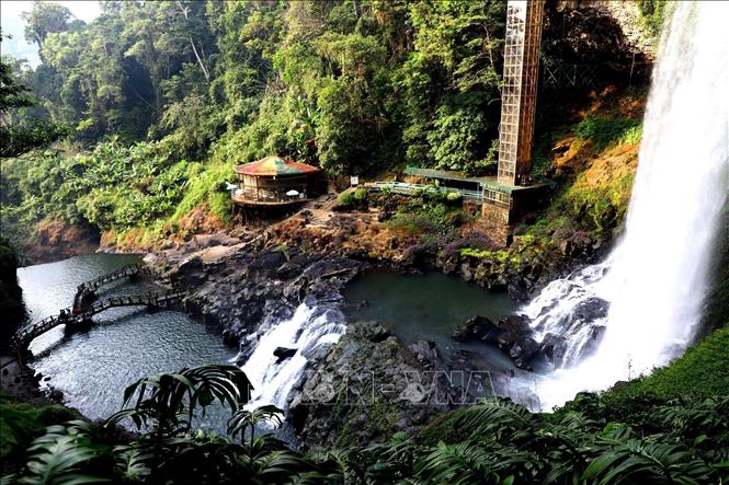 Photo: Dambri Waterfall is located in Dambri Eco-tourism Area. VNA Photo: Huy Hùng