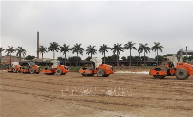 Các dự án Cao Bồ - Mai Sơn và Mai Sơn – Quốc lộ 45 đang được nhà thầu tích cực thi công để đảm bảo tiến độ. Ảnh: Đức Phương - TTXVN