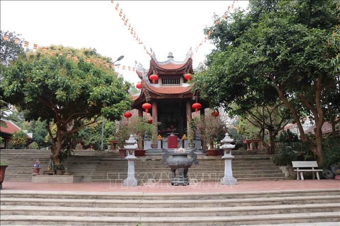 Trong ảnh: Chùa Lim không đón khách tham quan, lễ chùa.  Ảnh: Thái Hùng- TTXVN