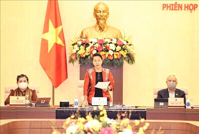 Photo: Chairwoman Nguyen Thi Kim Ngan chairs the session. VNA Photo: Trọng Đức