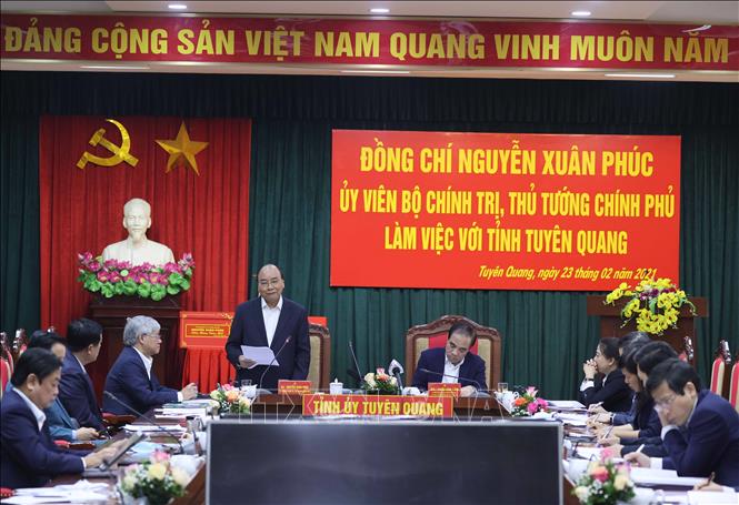 Thủ tướng Nguyễn Xuân Phúc phát biểu chỉ đạo tại buổi làm việc với lãnh đạo chủ chốt tỉnh Tuyên Quang. Ảnh: Ảnh: Thống Nhất – TTXVN
