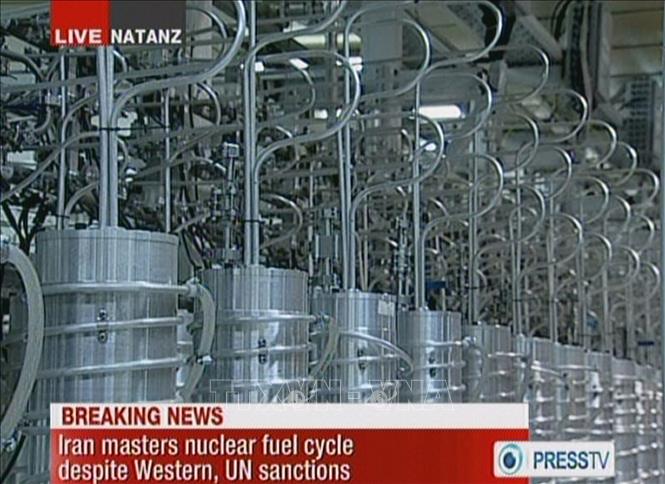 Trong ảnh (tư liệu): Các máy li tâm tại cơ sở hạt nhân Nantanz của Iran. Ảnh: AFP/TTXVN