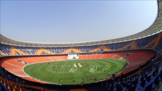 Trong ảnh: Sân vận động cricket lớn nhất thế giới Sardar Vallabhbhai Patel ở thành phố Ahmedabad, Ấn Độ. Ảnh: AFP/TTXVN