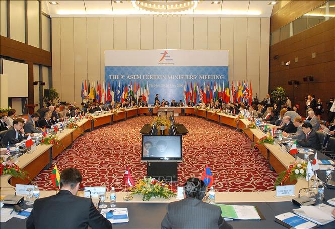 Phiên họp thảo luận về hợp tác ứng phó với khủng hoảng tài chính tại Hội nghị Bộ trưởng Ngoại giao Á – Âu (ASEM) lần thứ 9 ở Hà Nội, ngày 25/05/2009. Ảnh: Nhan Sáng - TTXVN