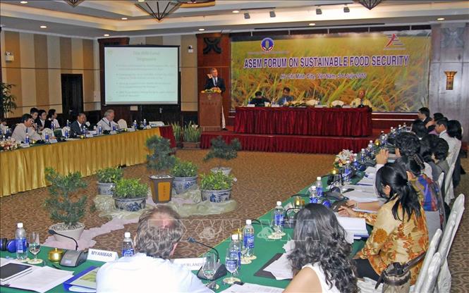 Ngày 5 - 6/7/2010, tại TP Hồ Chí Minh diễn ra Diễn đàn Á – Âu (ASEM) về “An ninh lương thực bền vững” nhằm đóng góp vào nỗ lực chung của ASEM trong việc bảo đảm an ninh lương thực toàn cầu. Ảnh: Hoàng Hải - TTXVN