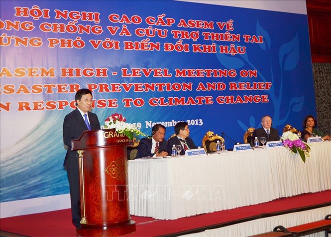 Phó Thủ tướng, Bộ trưởng Ngoại giao Phạm Bình Minh phát biểu tại Hội nghị cấp cao ASEM về phòng chống và cứu trợ thiên tai, ứng phó với biến đổi khí hậu, ngày 18 - 19/11/2013, tại Hà Nội. Ảnh: Lâm Khánh – TTXVN