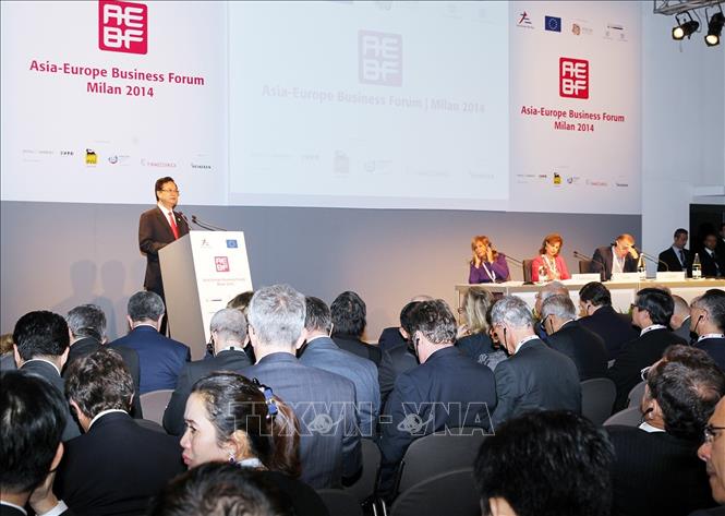 Thủ tướng Nguyễn Tấn Dũng phát biểu tại phiên đối thoại với Diễn đàn Doanh nghiệp Á – Âu lần thứ 14, tại Milan (Italy), trong khuôn khổ Hội nghị Cấp cao Á - Âu lần thứ 10 (ASEM 10), ngày 16/10/2014. Ảnh: Đức Tám – TTXVN