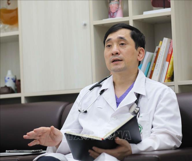 Trong ảnh: TS.BS Đỗ Ngọc Sơn - Phó Giám đốc Trung tâm Cấp cứu A9 Bệnh viện Bạch Mai. Ảnh: Thanh Tùng - TTXVN